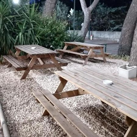 Hotel Parc Azur - Toulon Ольюль Екстер'єр фото