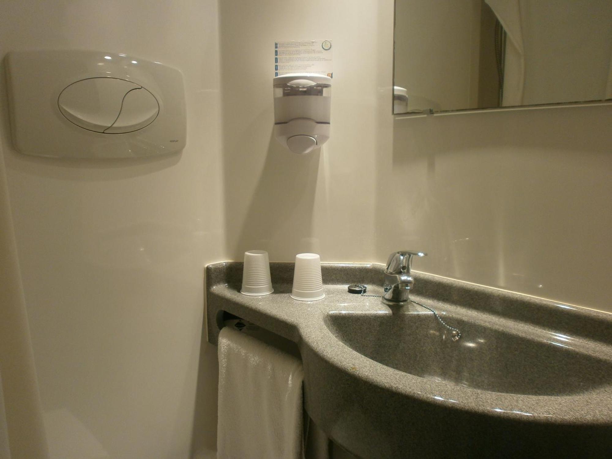 Hotel Parc Azur - Toulon Ольюль Номер фото