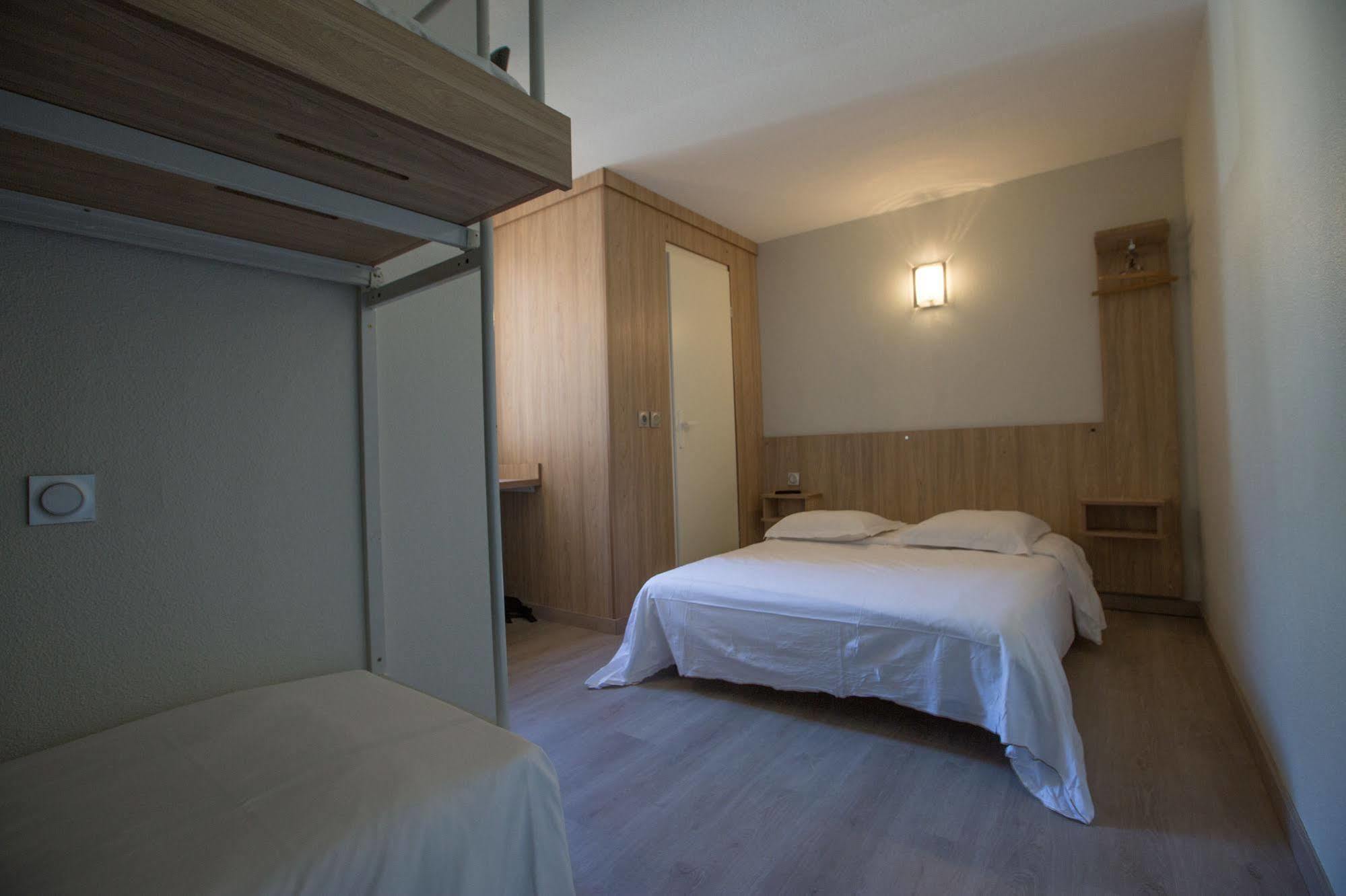 Hotel Parc Azur - Toulon Ольюль Екстер'єр фото