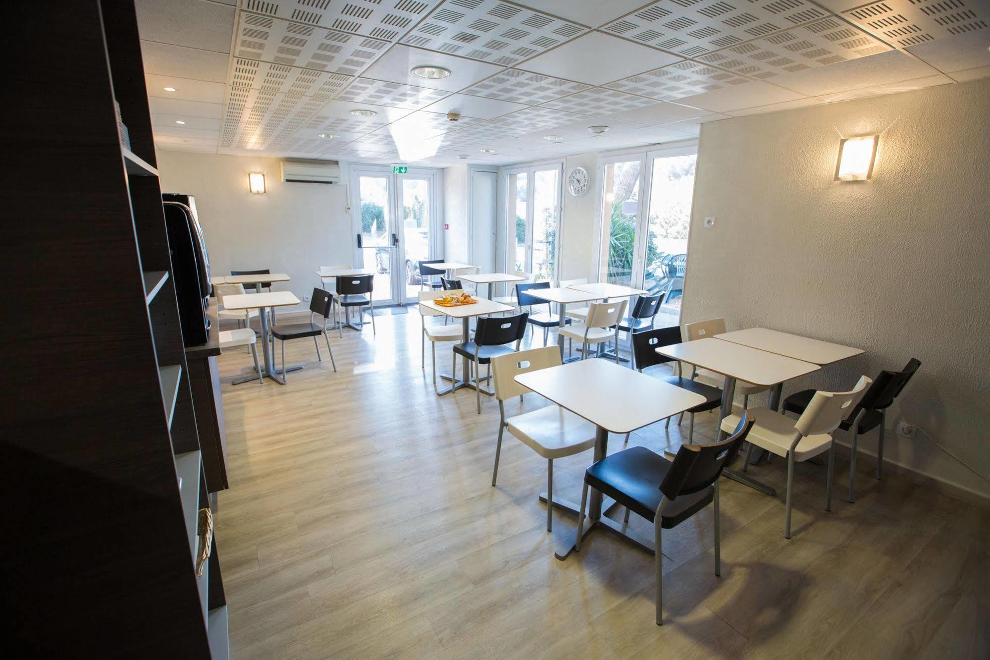 Hotel Parc Azur - Toulon Ольюль Екстер'єр фото